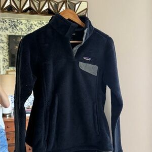 Patagonia Navy Fleece Pullover small